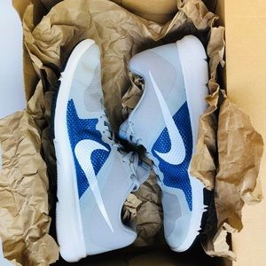 Men’s Nike Silver and Blue Trainers / Size 10.